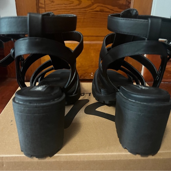 Fun Stuff Sandals - Picture 6 of 10